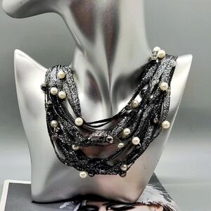 NWT Amrita Singh Xerxes Ribbon Pearl Irresdescent Boho Silver Necklace